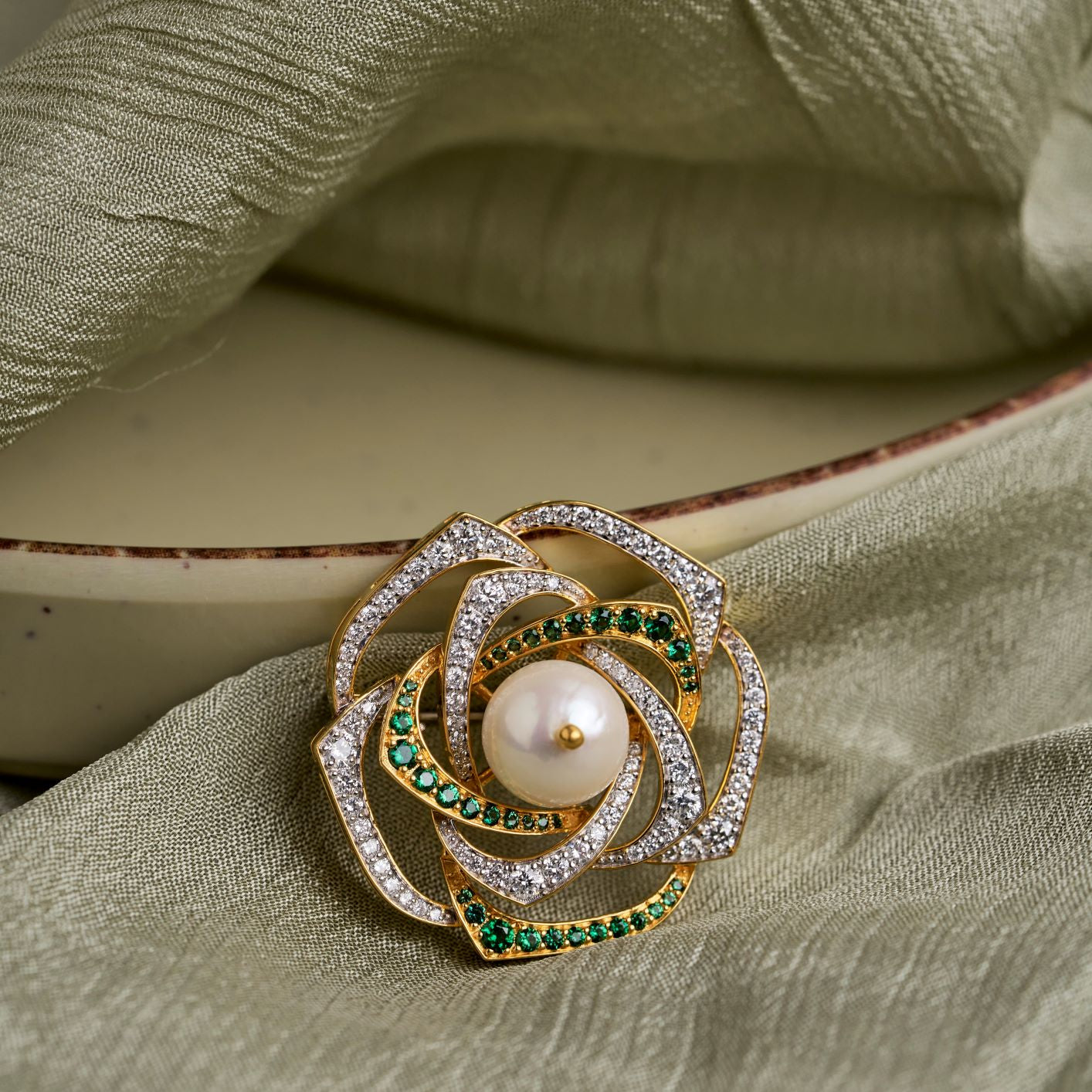 Bloom Pearl Brooch