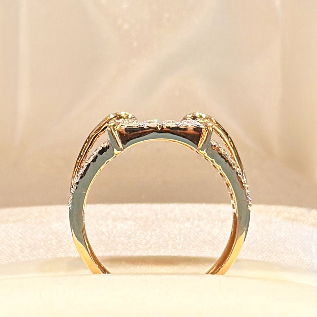 Leo Diamond Ring