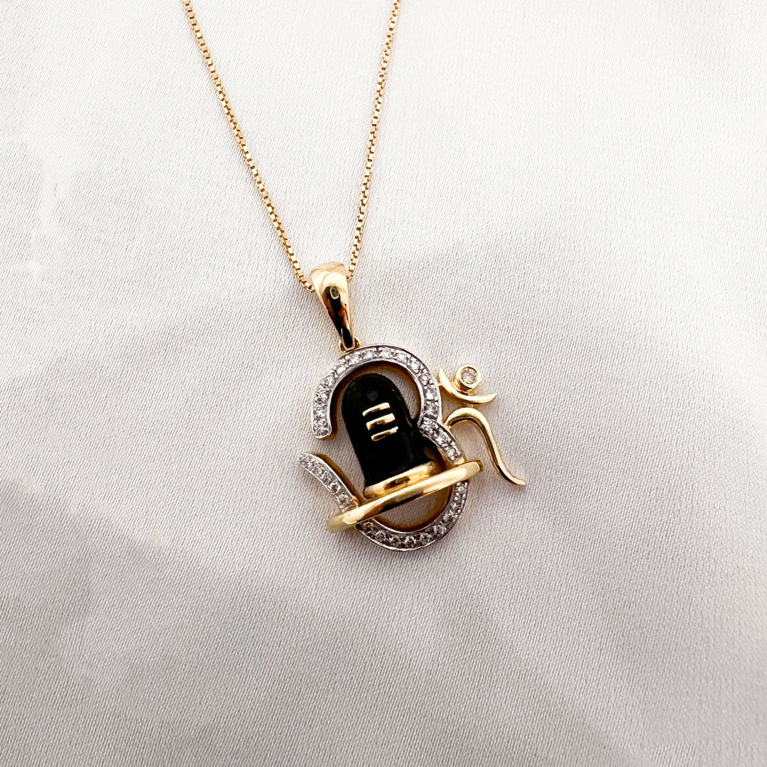 Om Shiva yellow gold Diamond Pendant