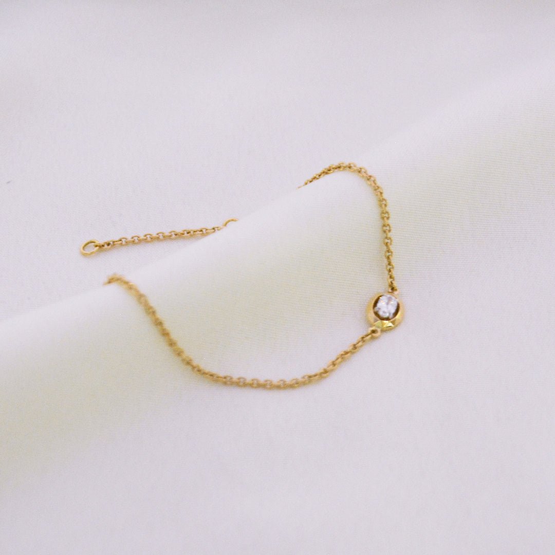 Oval Diamond Solitaire Bracelet - zivar.in