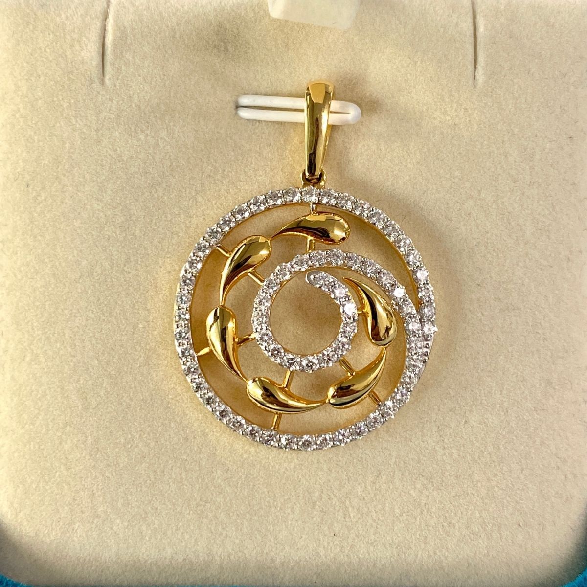 Evie Diamond Pendant - zivar.co