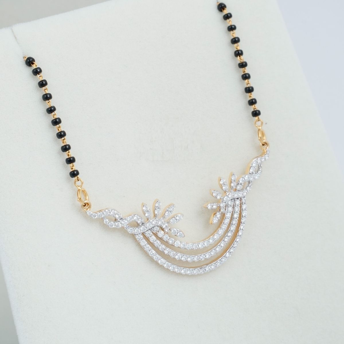 JHANVI DIAMOND MANGALSUTRA - zivar.co
