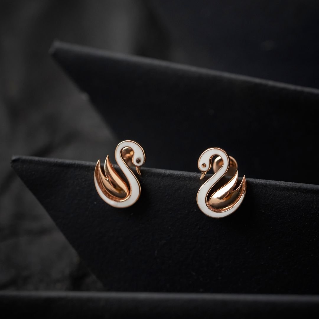 Swan Gold Earring - zivar.in