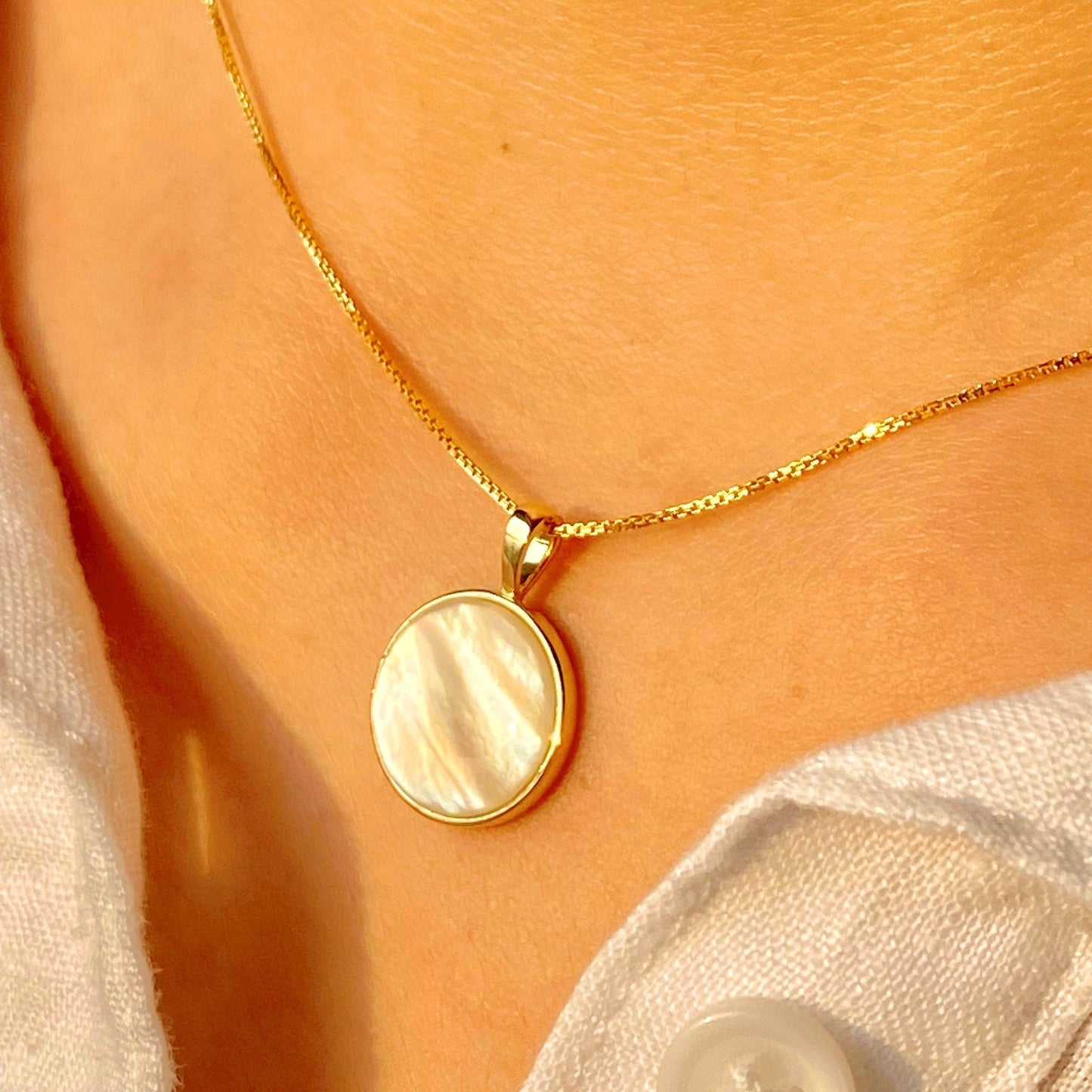 Zola Mother Of Pearl Pendant - zivar.co