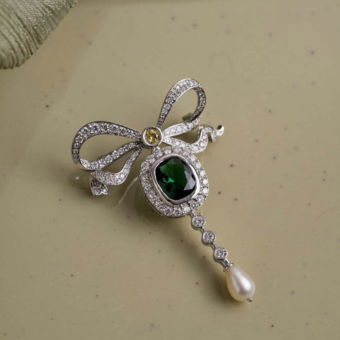 Emerald Ribbon Brooch