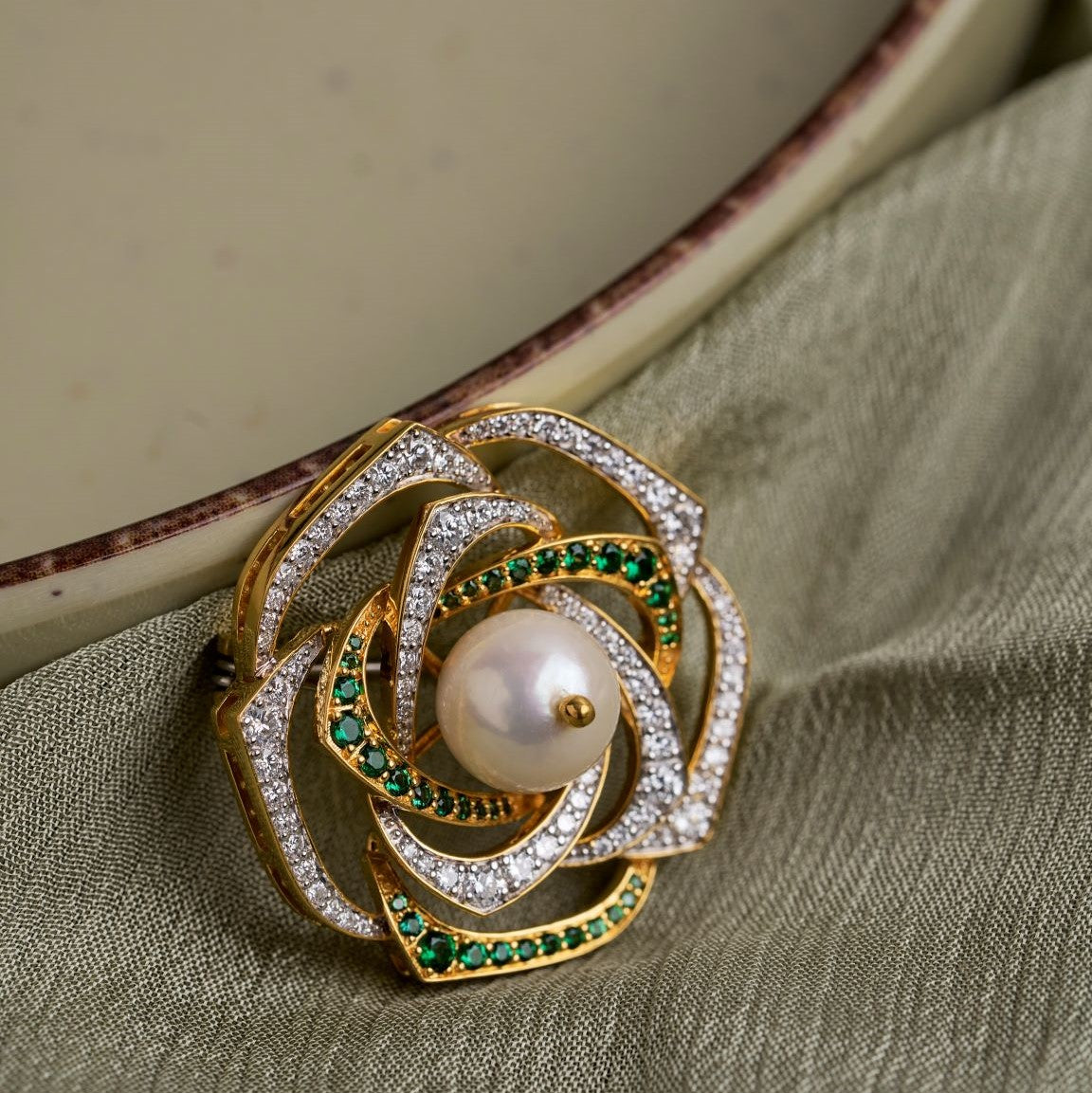 Bloom Pearl Brooch