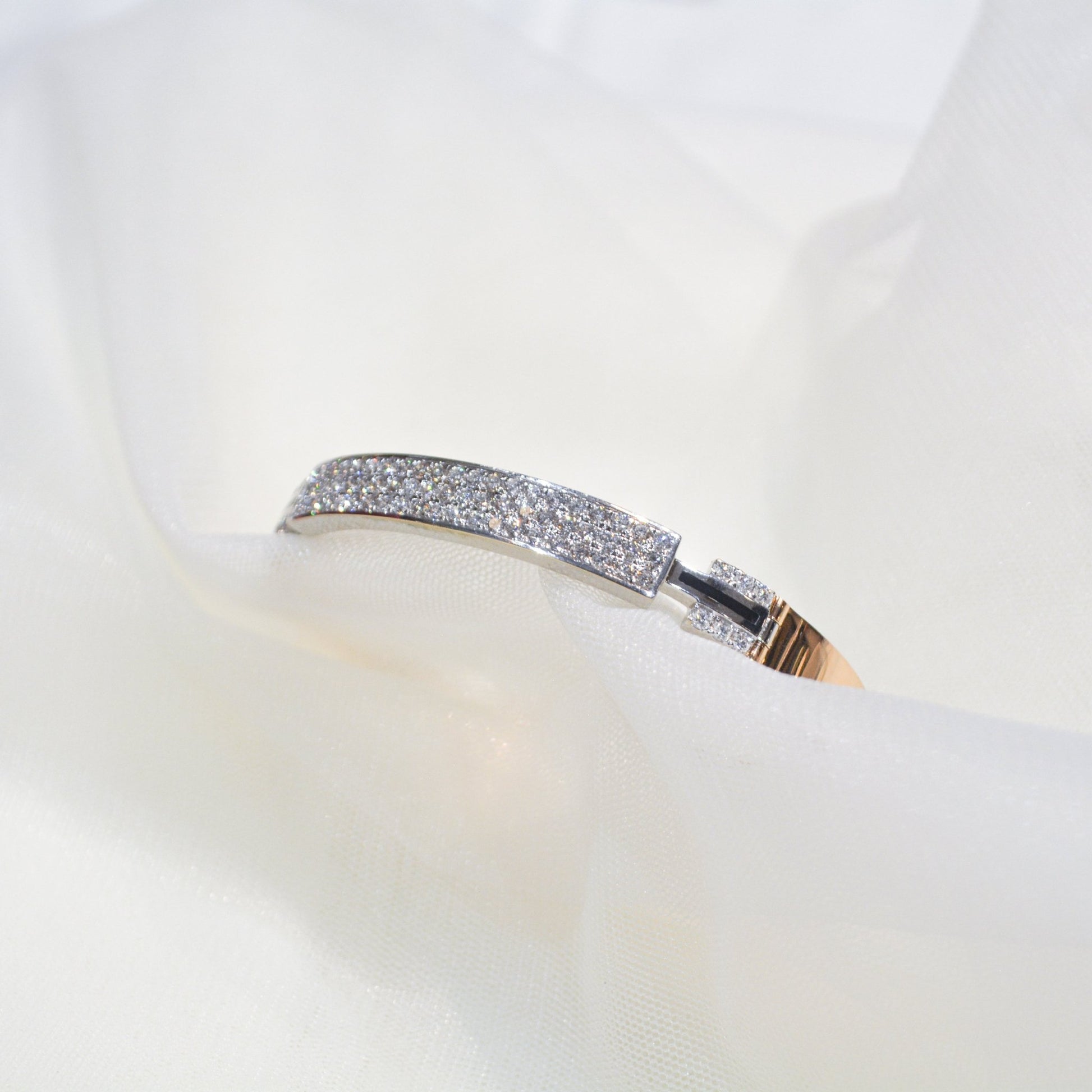 Jonas diamond bracelet in 18K gold with 2.14 ct round diamonds and black ceramic accents - Zivar.in