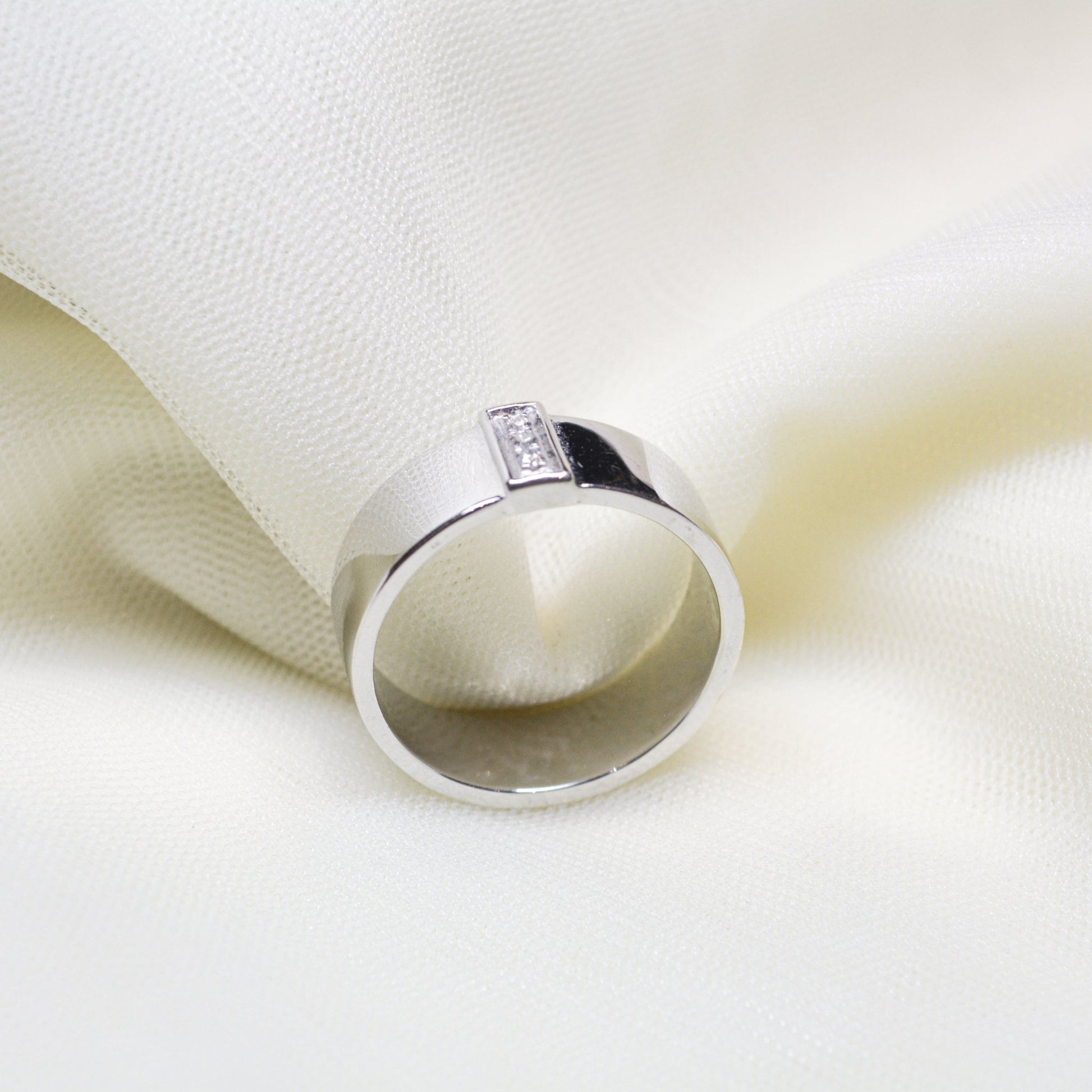 Nichole Diamond Ring - zivar.in