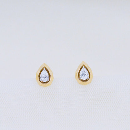 Pear Diamond Solitaire Earrings - zivar.in