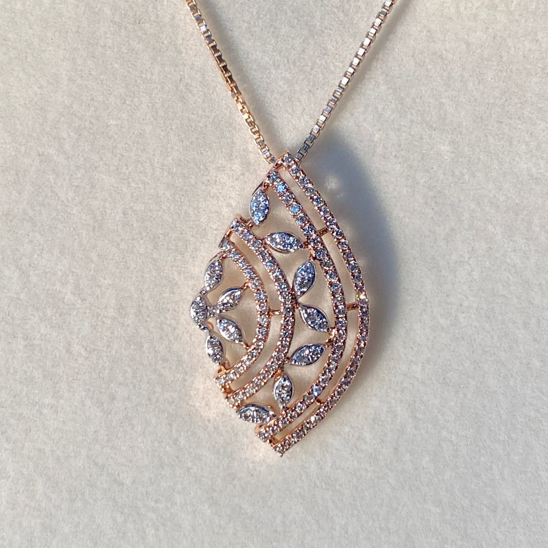 Cater Diamond Pendant - zivar.in