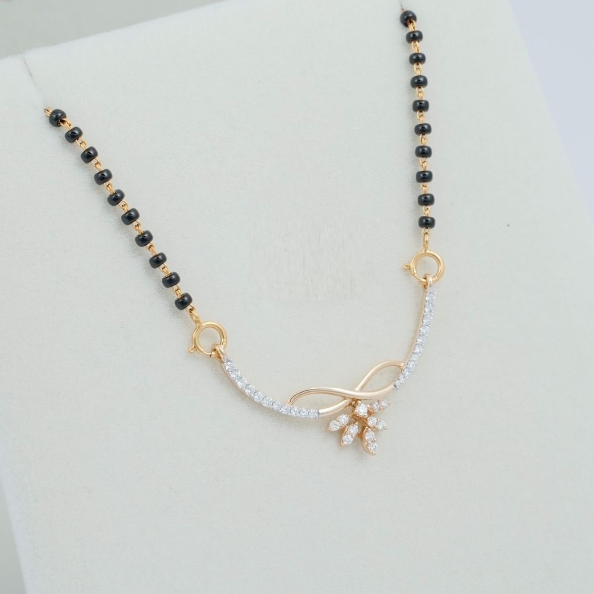 EKIYA DIAMOND MANGALSUTRA - zivar.co