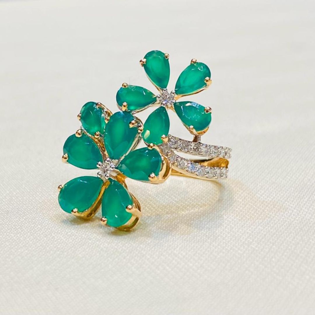 Royal Green Flower Diamond Ring - zivar.in