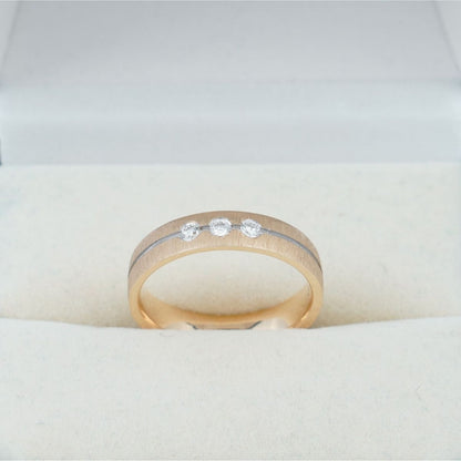 Classic thomas diamond ring in 18K solid yellow gold with 3 certified round diamonds in gypsy setting - Zivar.in