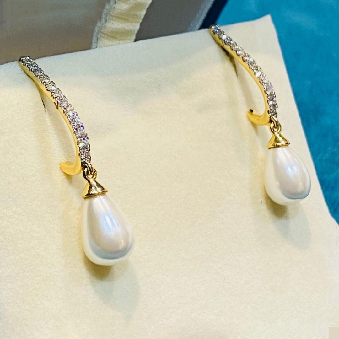 Valvet Diamond Earrings - zivar.in