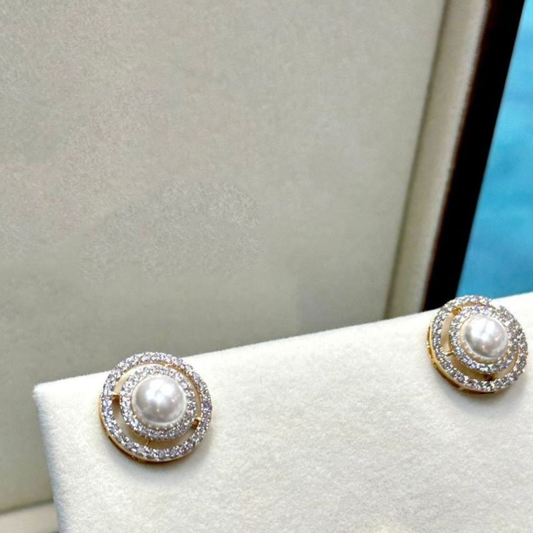 White Pearl Diamond Earring - zivar.in